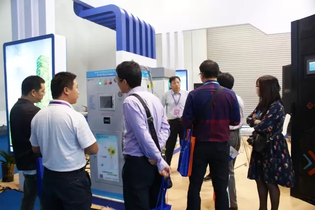 客户对牛八体育电动汽车充电桩兴致盎然