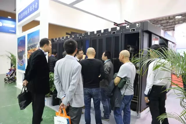 牛八体育一体化数据中心机房