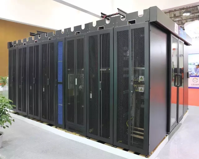 牛八体育一体化数据中心机房