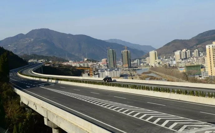 牛八体育中标湖北麻竹高速公路麻城至红安段机电项目